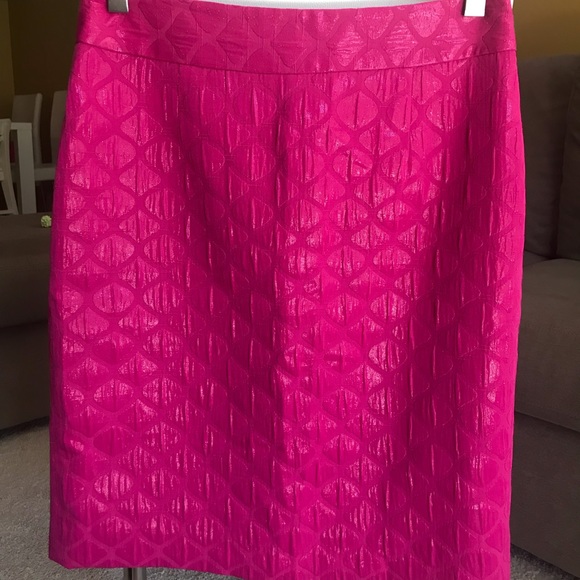 Pink pencil skirt in excellent condition - Picture 2 of 3
